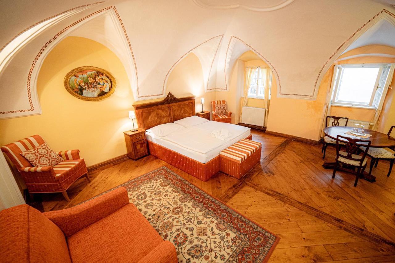 Banská Štiavnica Penzion Cosmopolitan Ii. מראה חיצוני תמונה