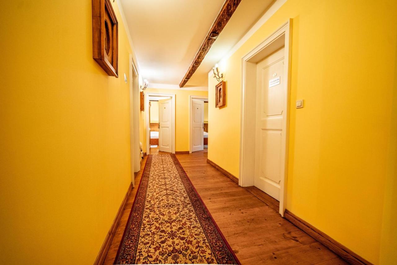 Banská Štiavnica Penzion Cosmopolitan Ii. מראה חיצוני תמונה